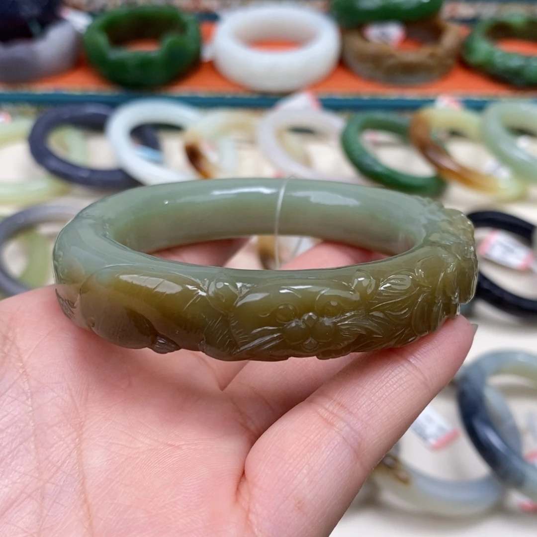 和田玉未镶嵌手镯56.7