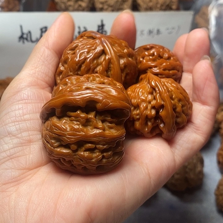 吊坠文玩核桃白狮