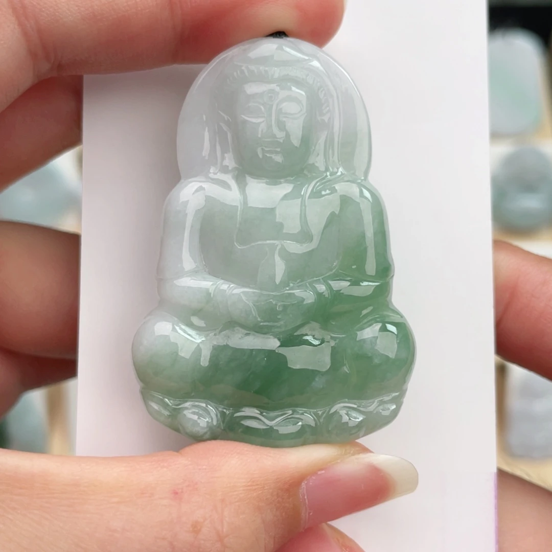 翡翠未镶嵌颈饰观音