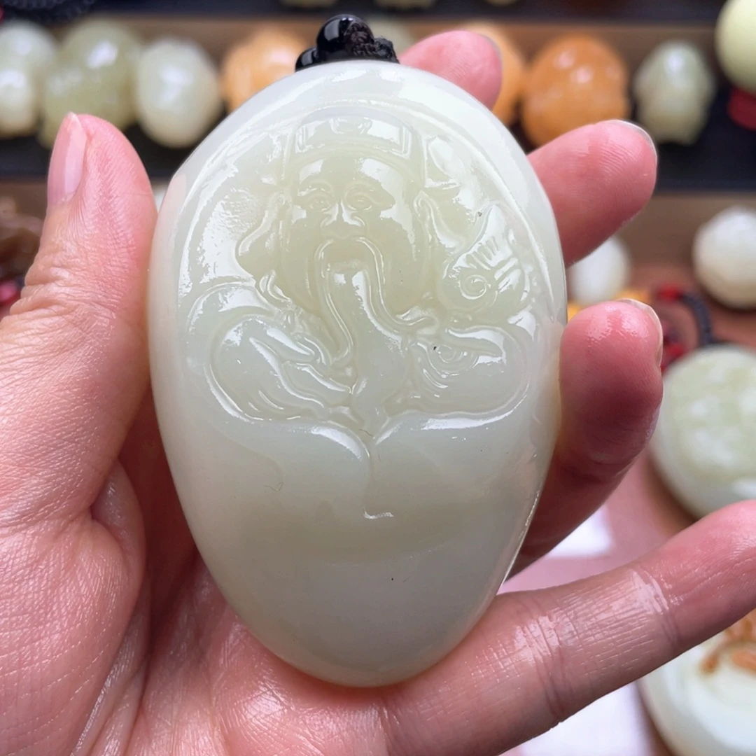 遇***进石材天然古青石手把件