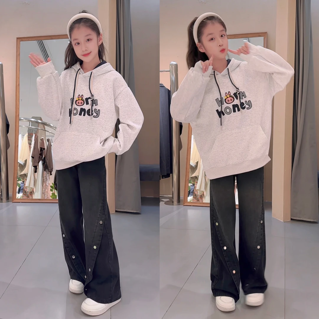 儿童牛仔裤韩版宽松女孩字母秋款时尚套头卫衣休闲牛仔直筒裤套装