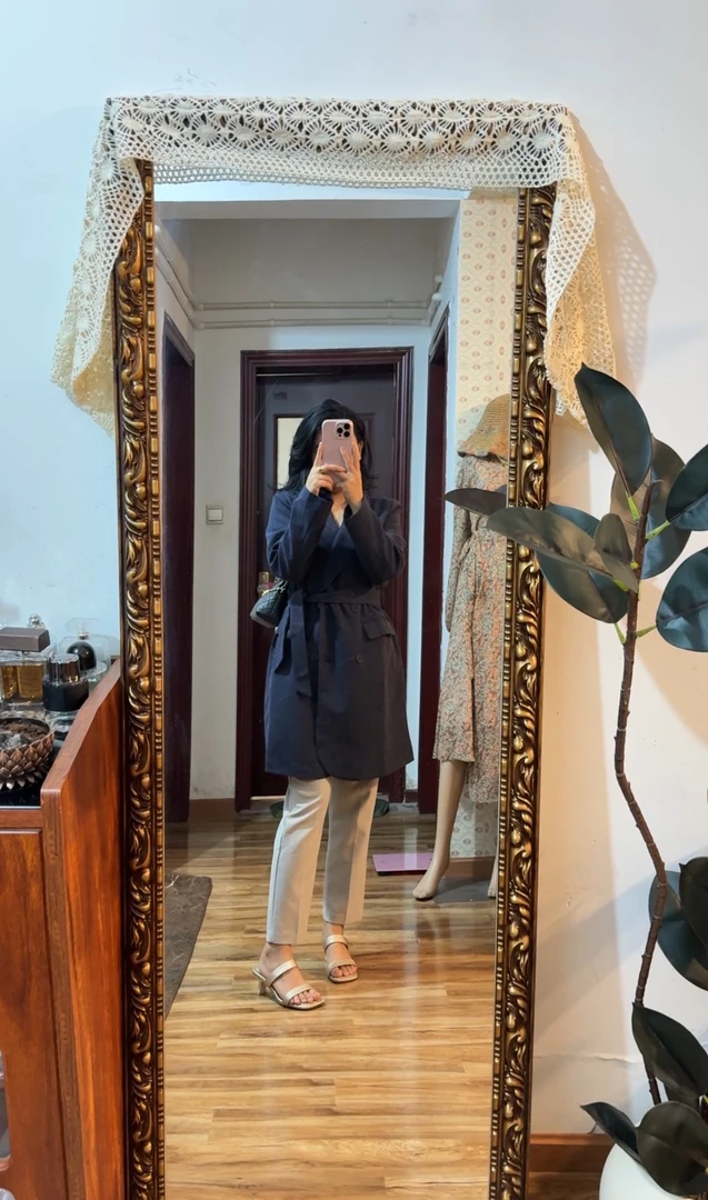 2025超火V领西装外套女春季新款高级感独特漂亮收腰显瘦西服上衣