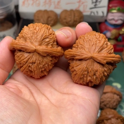 【闪购商品】文玩核桃吊坠45白狮子