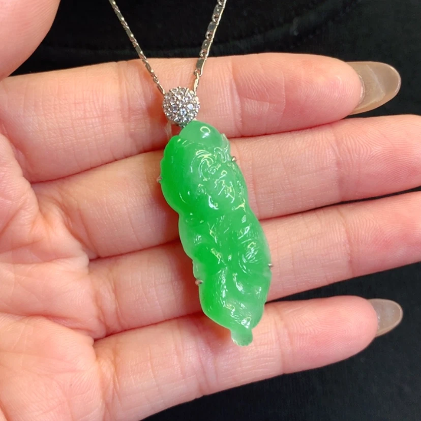 【闪购商品】颈饰18K金镶嵌翡翠宝宝佛