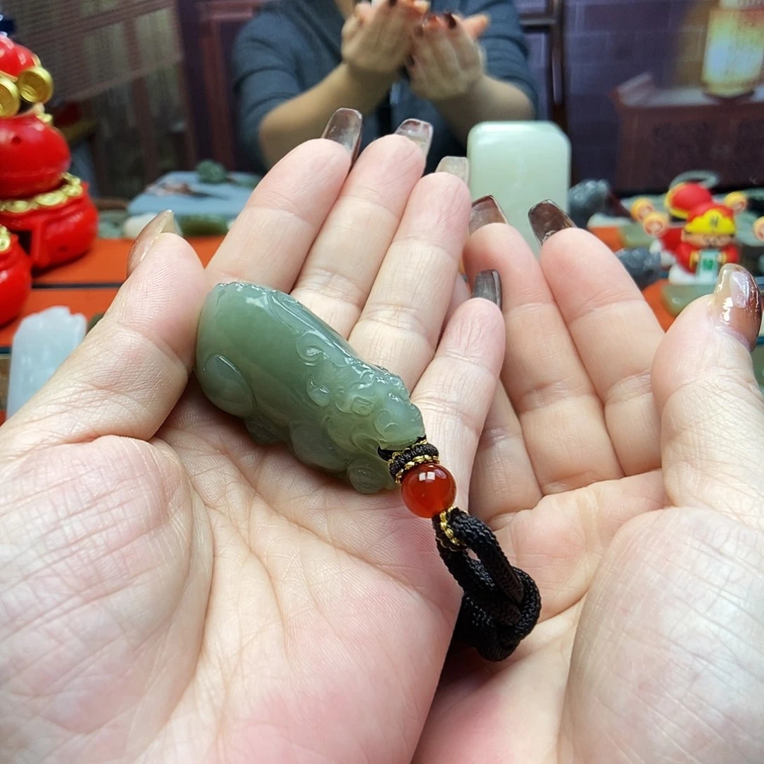 颈饰未镶嵌和田玉哭*来