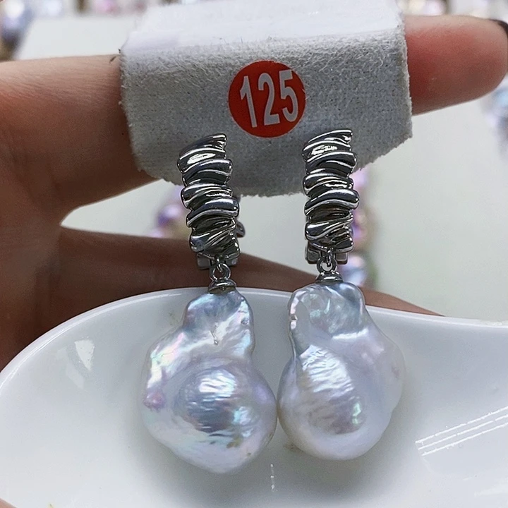 银S925镶嵌耳饰淡水珍珠