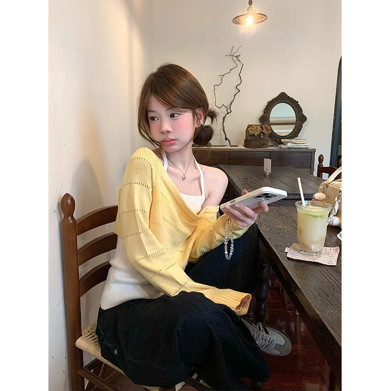 黄色短款针织罩一字肩早秋宽松斜肩韩系短上衣直筒阔腿垂感休闲裤