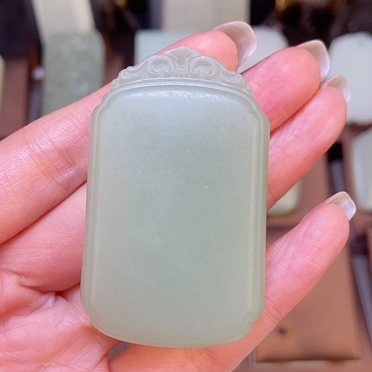【闪购商品】颈饰未镶嵌和田玉