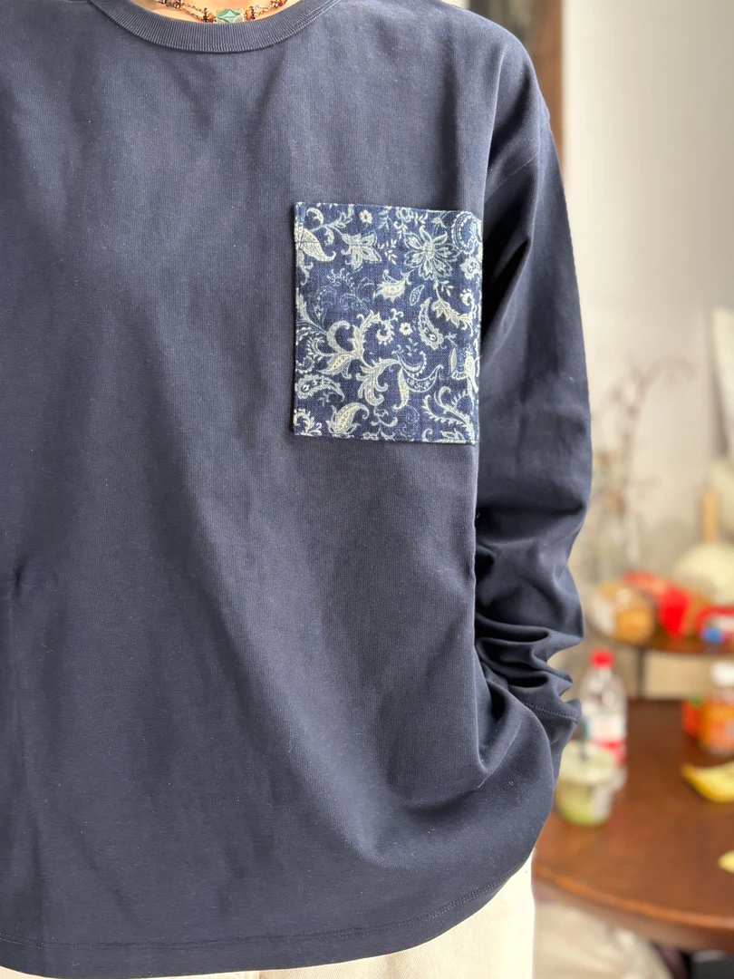 日本腰果花藏蓝色上衣长袖宽松型休闲女卫衣时尚秋冬日系宽松