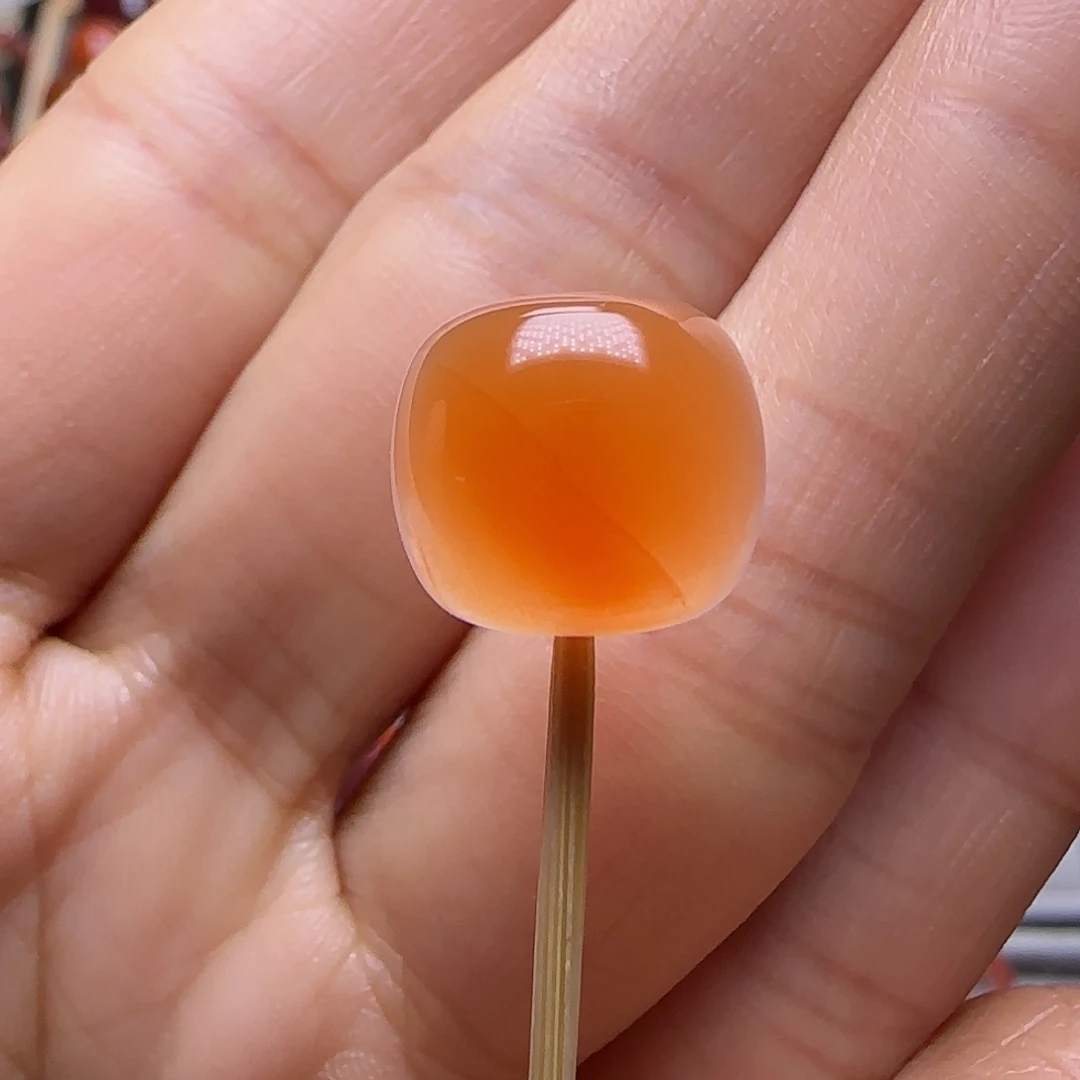 未镶嵌南红玛瑙珠宝奇石