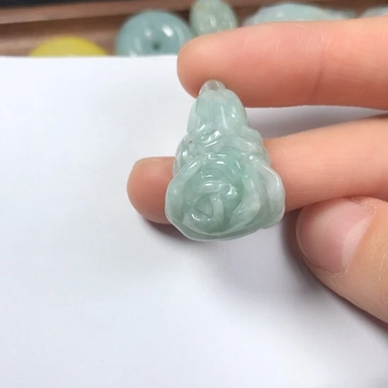 翡翠未镶嵌颈饰缅甸A货，每天下午1点半开播