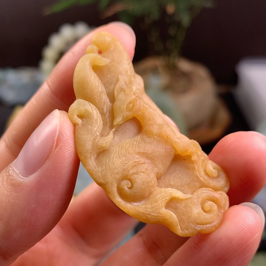 定制翡翠未镶嵌九尾狐