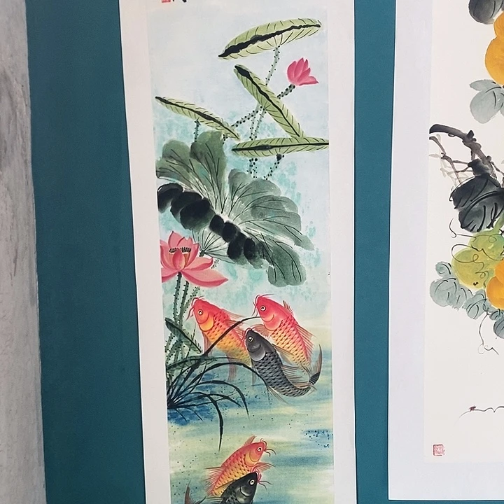 国画四尺对开手绘荷花鲤鱼