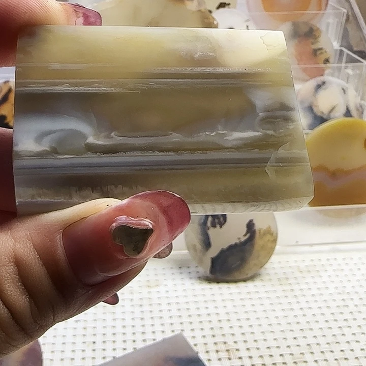 玛瑙/玉髓未镶嵌珠宝奇石