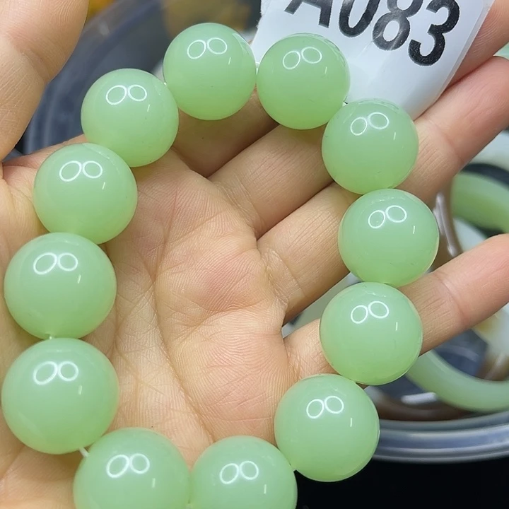 蛇纹石玉未镶嵌挂件