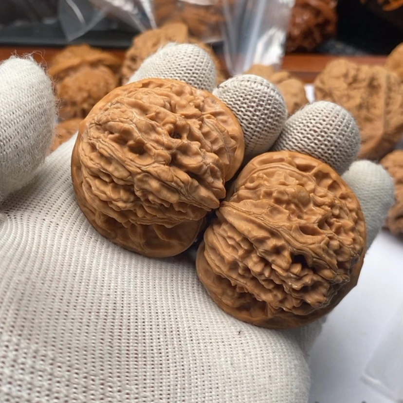 【闪购商品】文玩核桃把件樊*樊306楼子