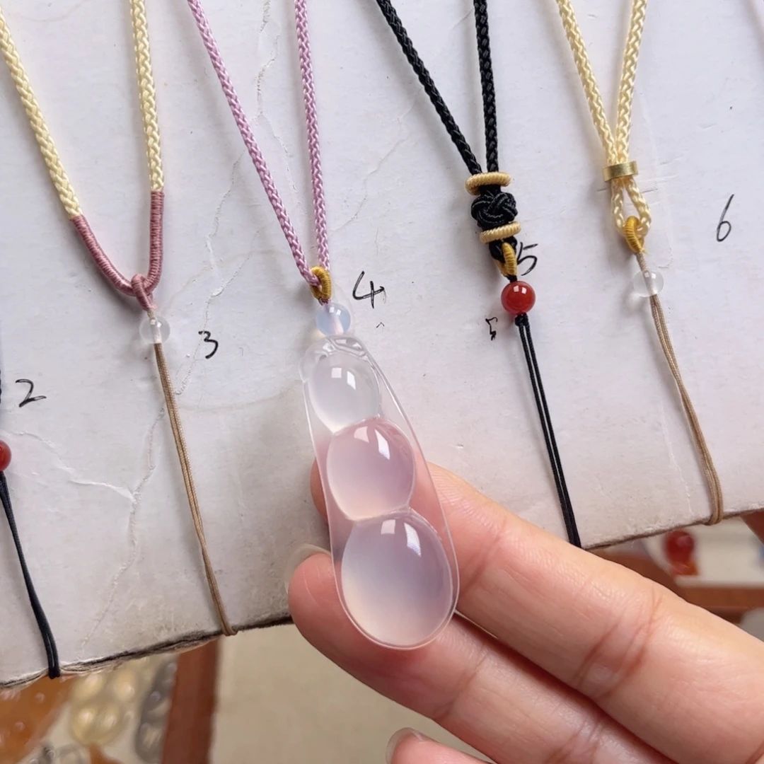 香***皮玛瑙/玉髓未镶嵌颈饰