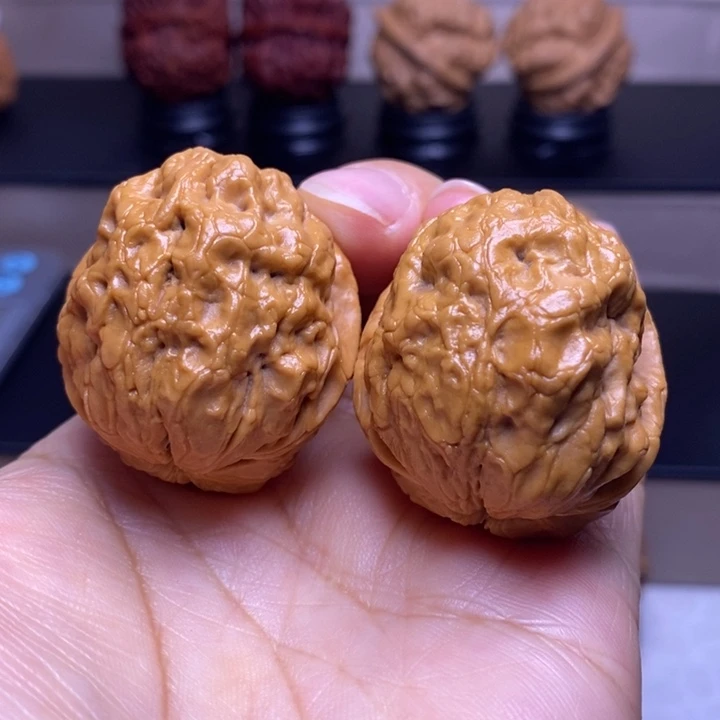 文玩核桃把件降龙疙瘩包63