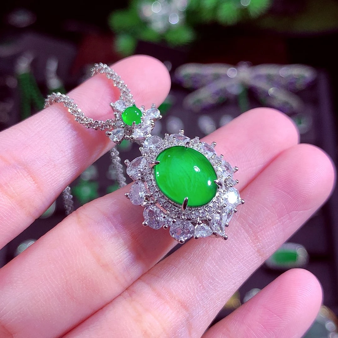 颈饰未镶嵌翡翠天然