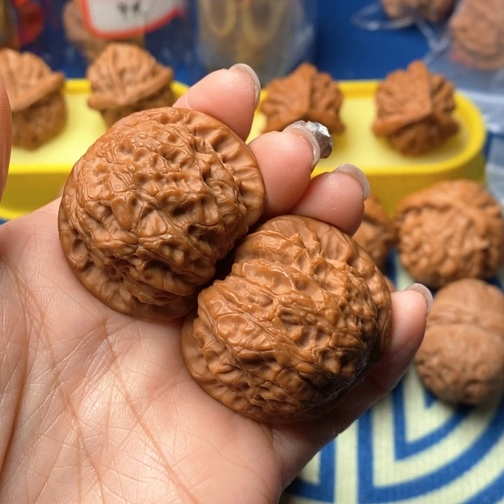 桃核吊坠血麒麟4.1