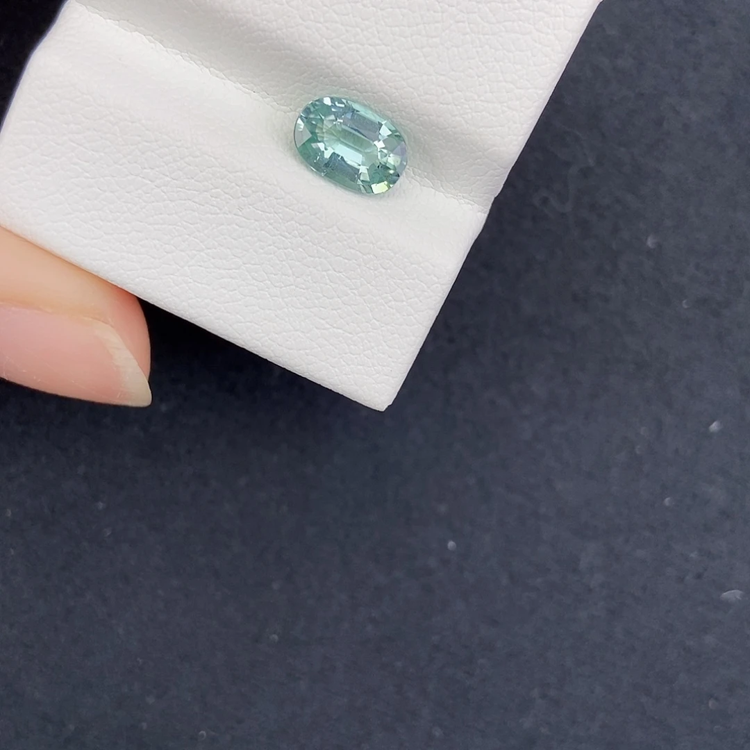 纯***色海蓝宝石裸石1.13 ct