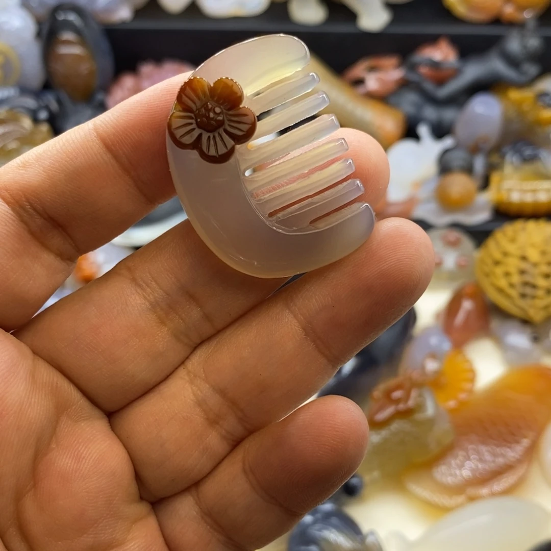 玛瑙/玉髓未镶嵌摆件手把件梳子挂件