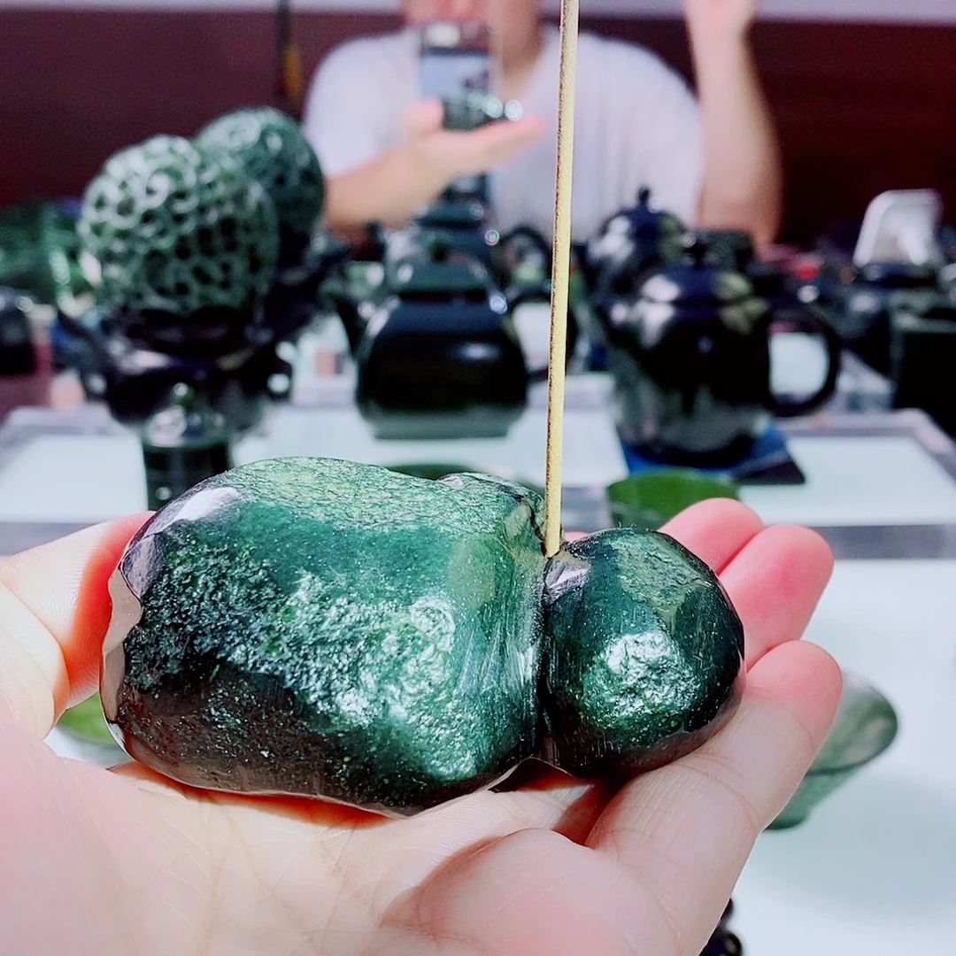 未镶嵌和田玉（青玉）摆件