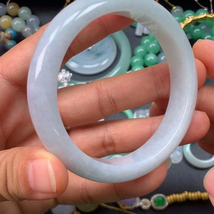 翡翠未镶嵌手镯手镯