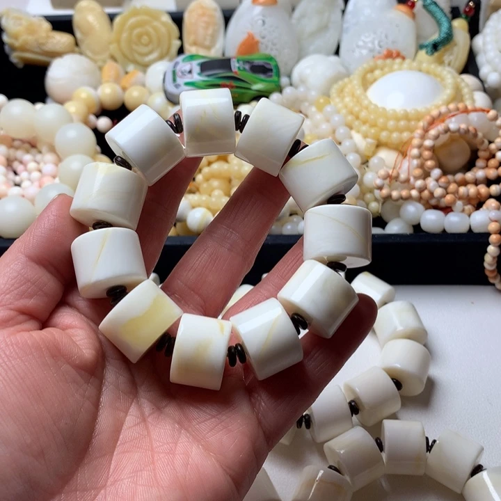 大果紫檀（缅甸花梨）用****12.0/1.5带黄直切不完美