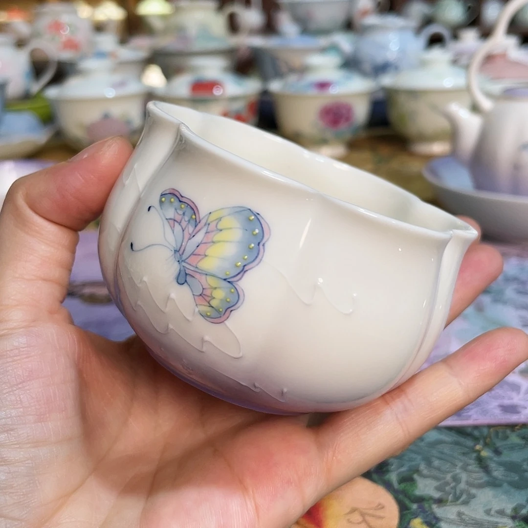 【闪购商品】紫烟蝶衣花朵茶杯