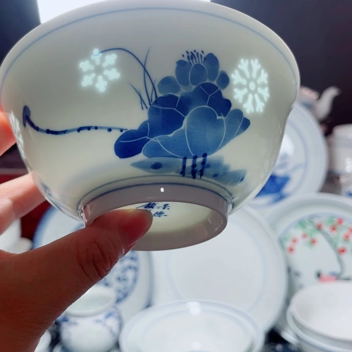青花玲珑5寸饭碗手绘荷花雪花雕刻
