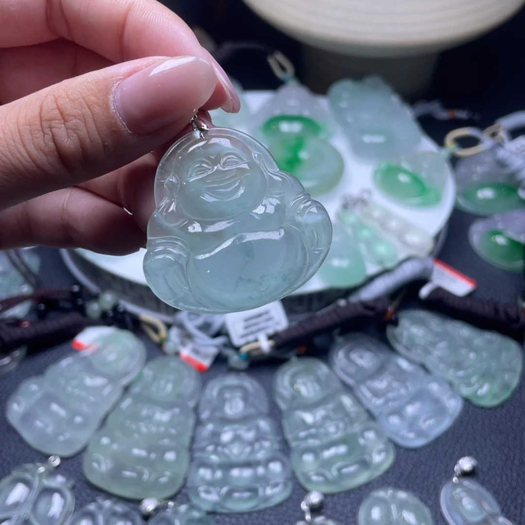 颈饰未镶嵌翡翠