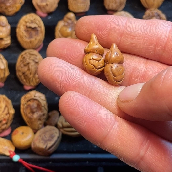 墨*笙天然桃核纯手工制作葫芦吊坠