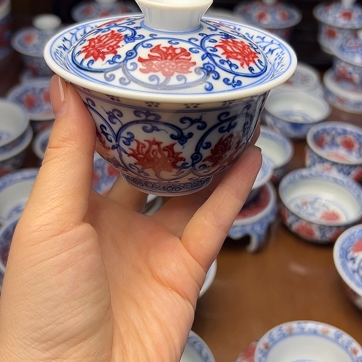 c**贵青花釉里红永乐八花盖碗