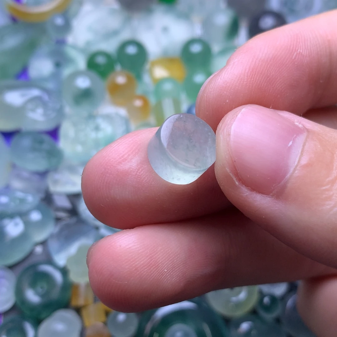 定制翡翠未镶嵌挂件