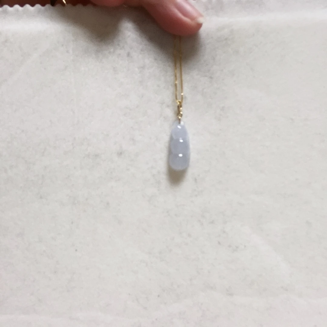 翡翠颈饰18K金镶嵌简单