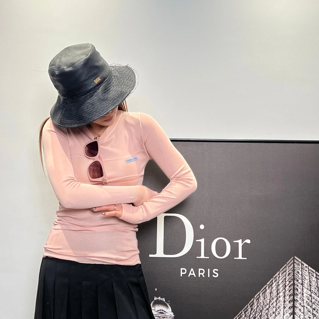 未使用 Prada/普拉达 女士肉粉色圆领运动长袖针织衫 155740