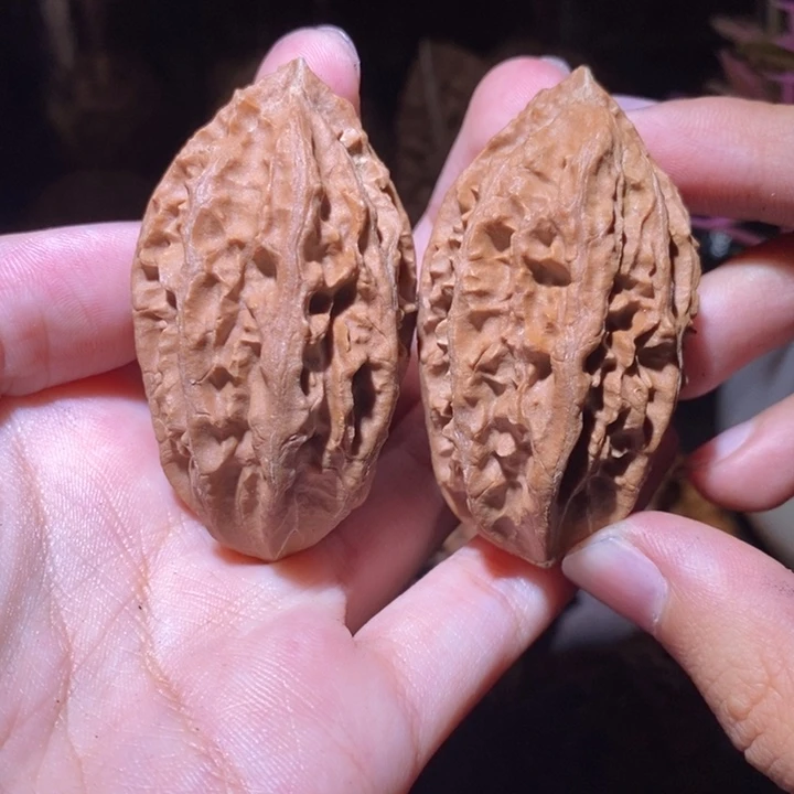 把件文玩核桃东北野生楸子小园175