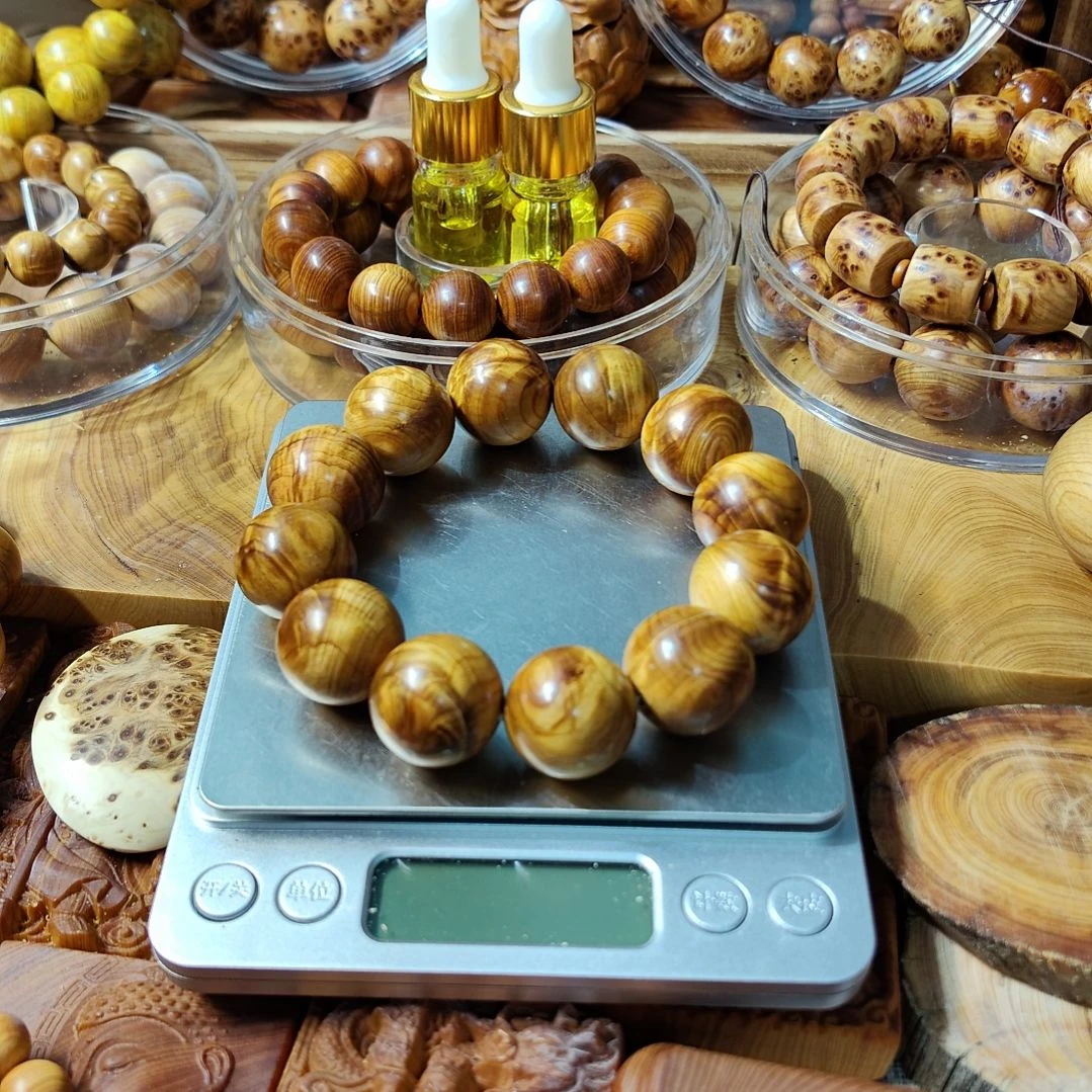 娃*太行崖柏手工艺品