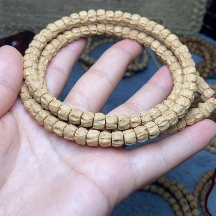 【闪购商品】吊坠柏香籽/百香籽人*@
