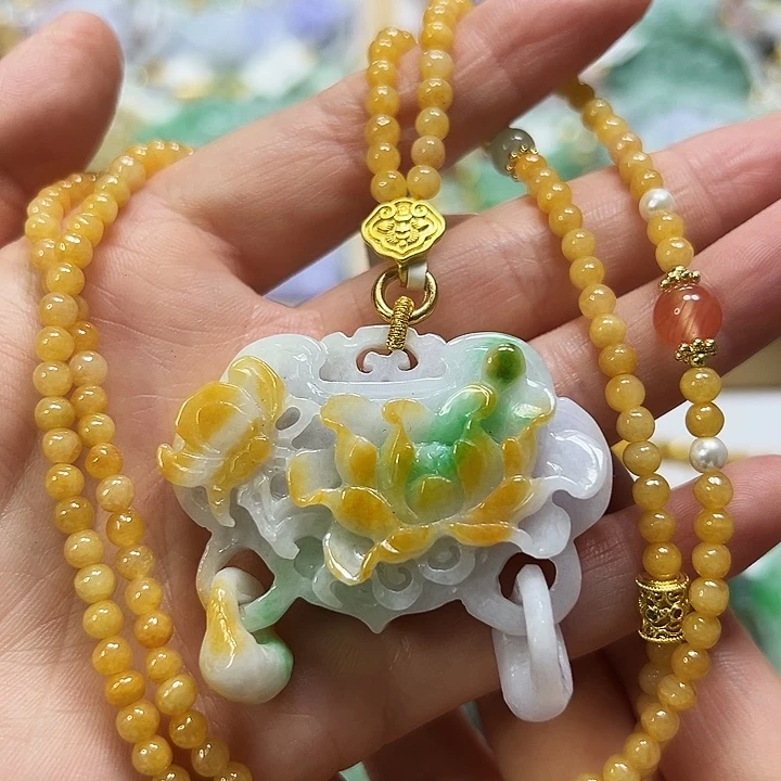 翡翠未镶嵌颈饰吊坠