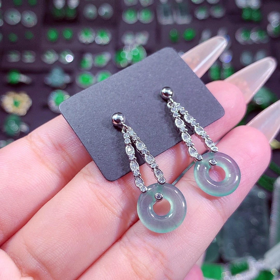 翡翠未镶嵌颈饰挂件