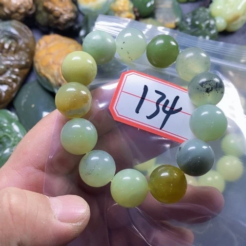 未镶嵌蛇纹石玉手链