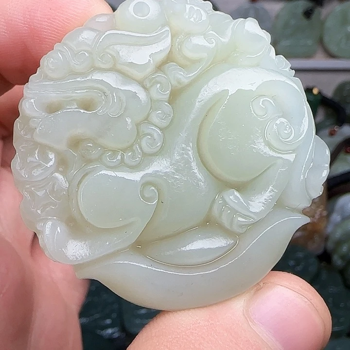 颈饰未镶嵌和田玉