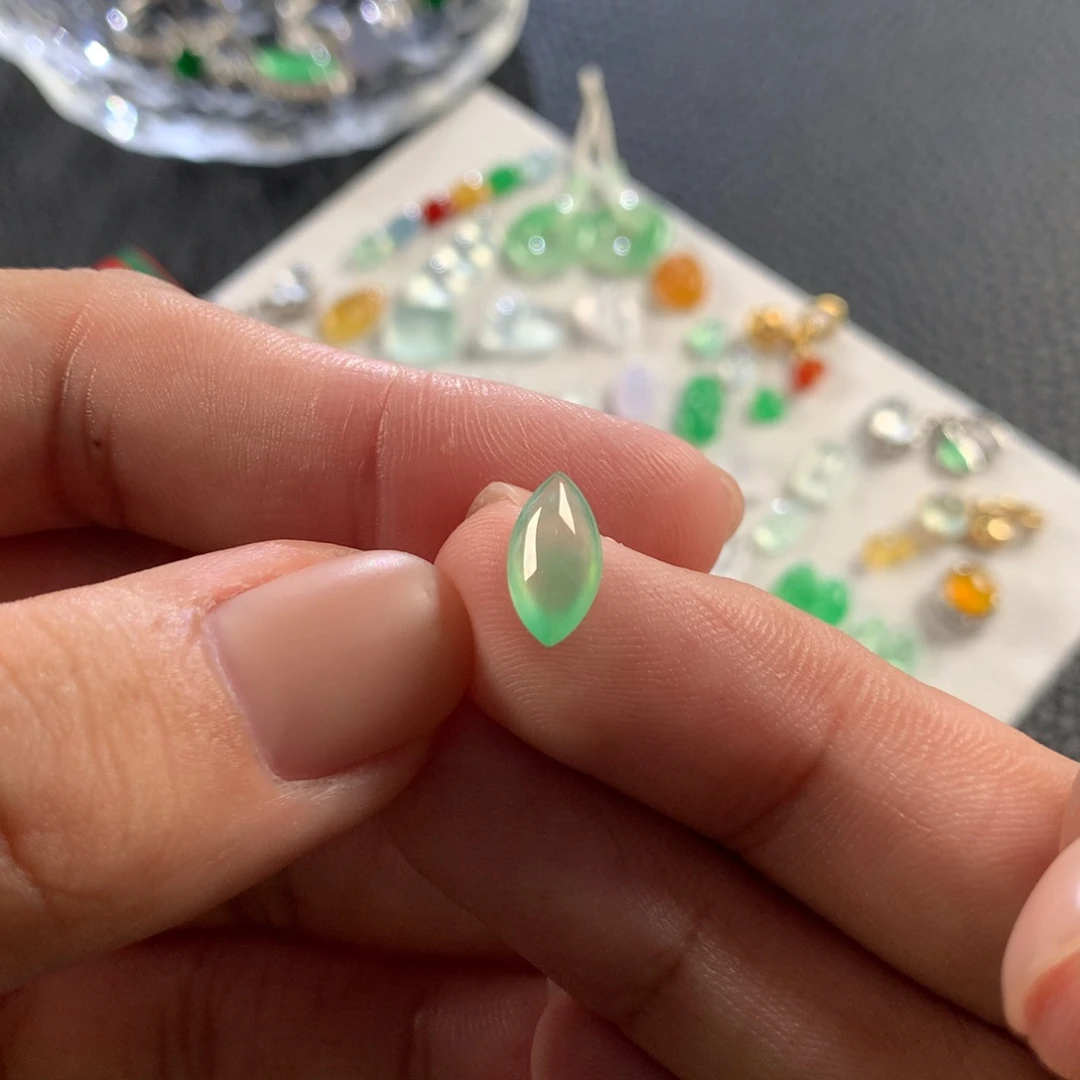 翡翠未镶嵌颈饰11×5.5×3.1