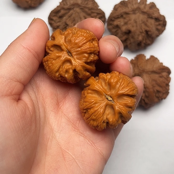 核桃秦岭文玩核桃核桃