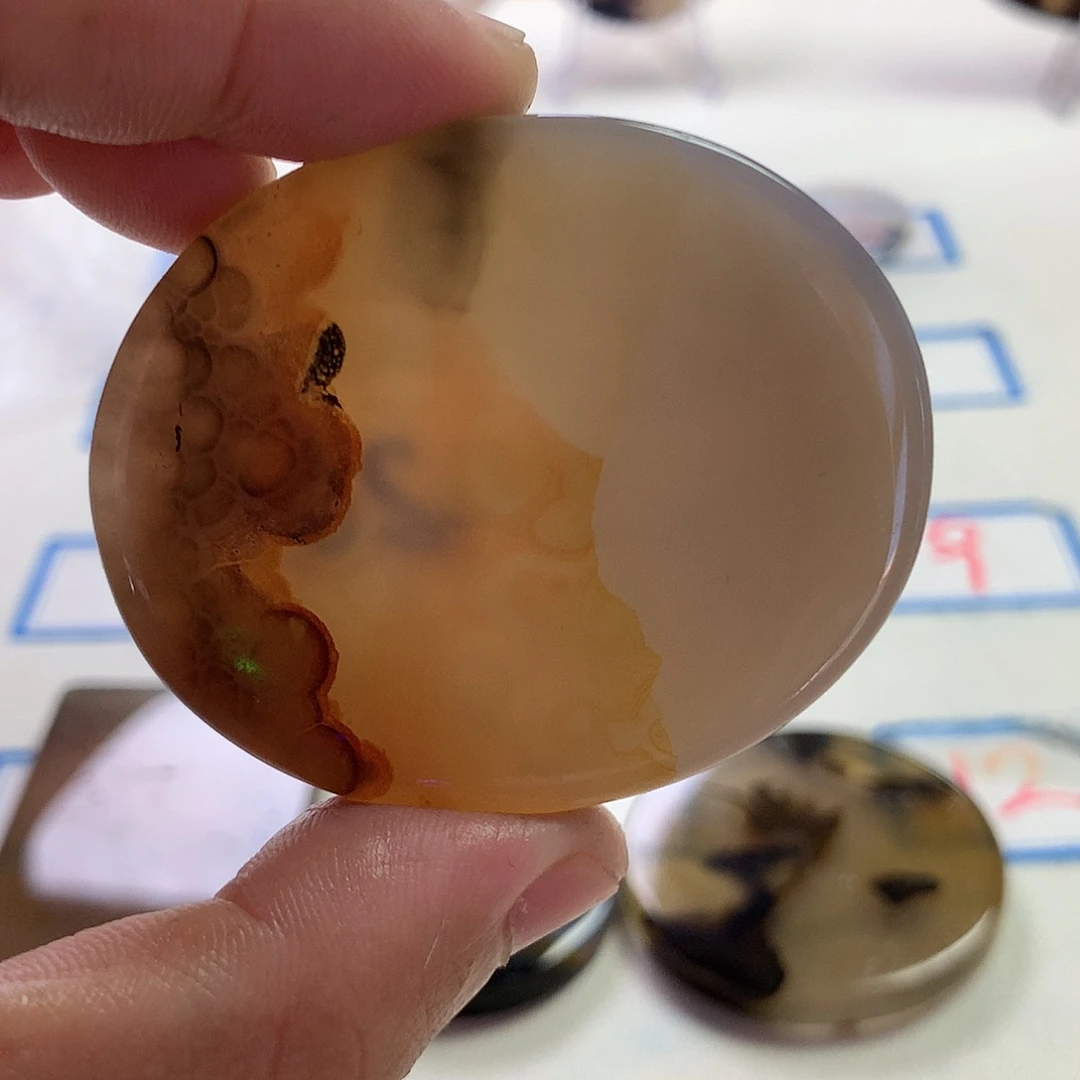明***月未镶嵌玛瑙/玉髓珠宝半成品