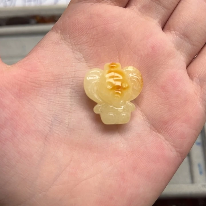 未镶嵌琥珀裸石天然蜜蜡配件