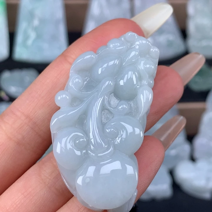 颈饰未镶嵌翡翠貔貅吊坠