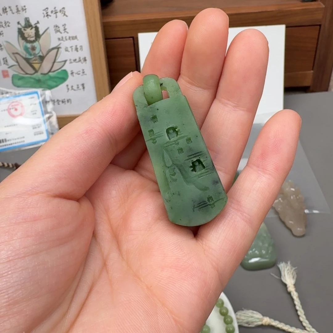 和田玉未镶嵌颈饰定制